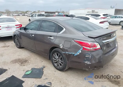 2015 Nissan Altima 2.5 S z USA, uszkodzony, nr VIN 1N4AL3AP3FN902944